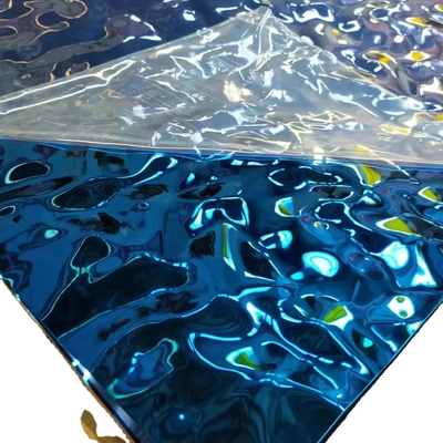 Plaque en relief de miroir de couleur ondulée d'eau pour l'hôtel Villa plafond rideau mur en acier inoxydable