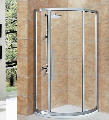 Accessoires de salle de douche de cabine isolée avec forme de plateau rond et style ouvert coulissant
