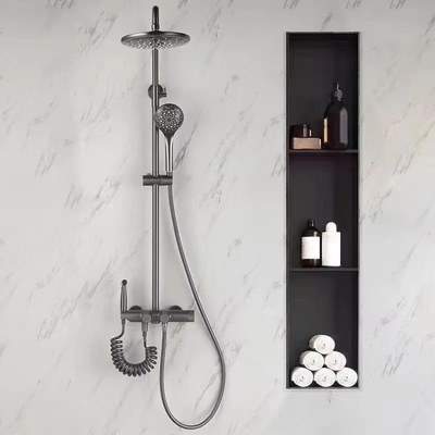 Étagère de douche en noir mat pour un design de salle de bain magnifique