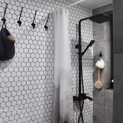 Style de design moderne Carreaux de sol hexagonales en céramique blanche pure avec mosaïque en verre de nid de miel