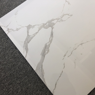 Hôtel Villa Carreaux de tuiles de marbre Sol 60x60 pour le mur de fond blanc dans le salon