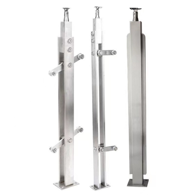 Colonnes de métro en acier inoxydable à finition miroir