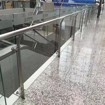 Plancher de villa en acier inoxydable 304 Escalier de pont à colonne montée avec poignée de verre
