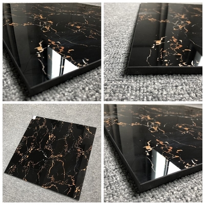 Marbre noir et or chic plancher de salle de bain Carreaux en céramique pour le plancher