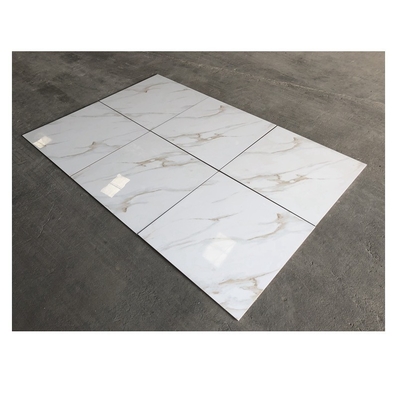 Porcelaine à corps complet résistant aux acides Polissé 60x60 Carreaux avec du marbre d'or Calacatta
