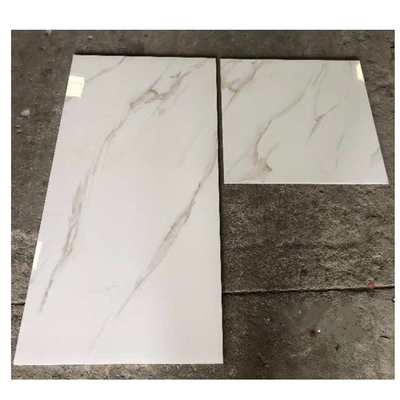 Porcelaine à corps complet résistant aux acides Polissé 60x60 Carreaux avec du marbre d'or Calacatta